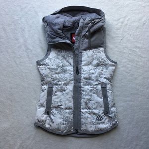 686 Snow Vest - NWOT